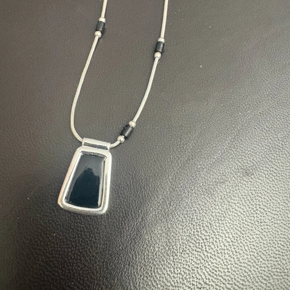 Carolina Herrera Silver and Black Necklace - Picture 4 of 4